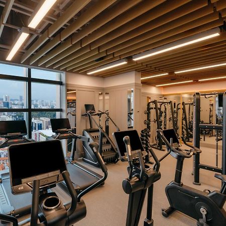 Andaz Singapore, By Hyatt Dış mekan fotoğraf The gym at the 1018