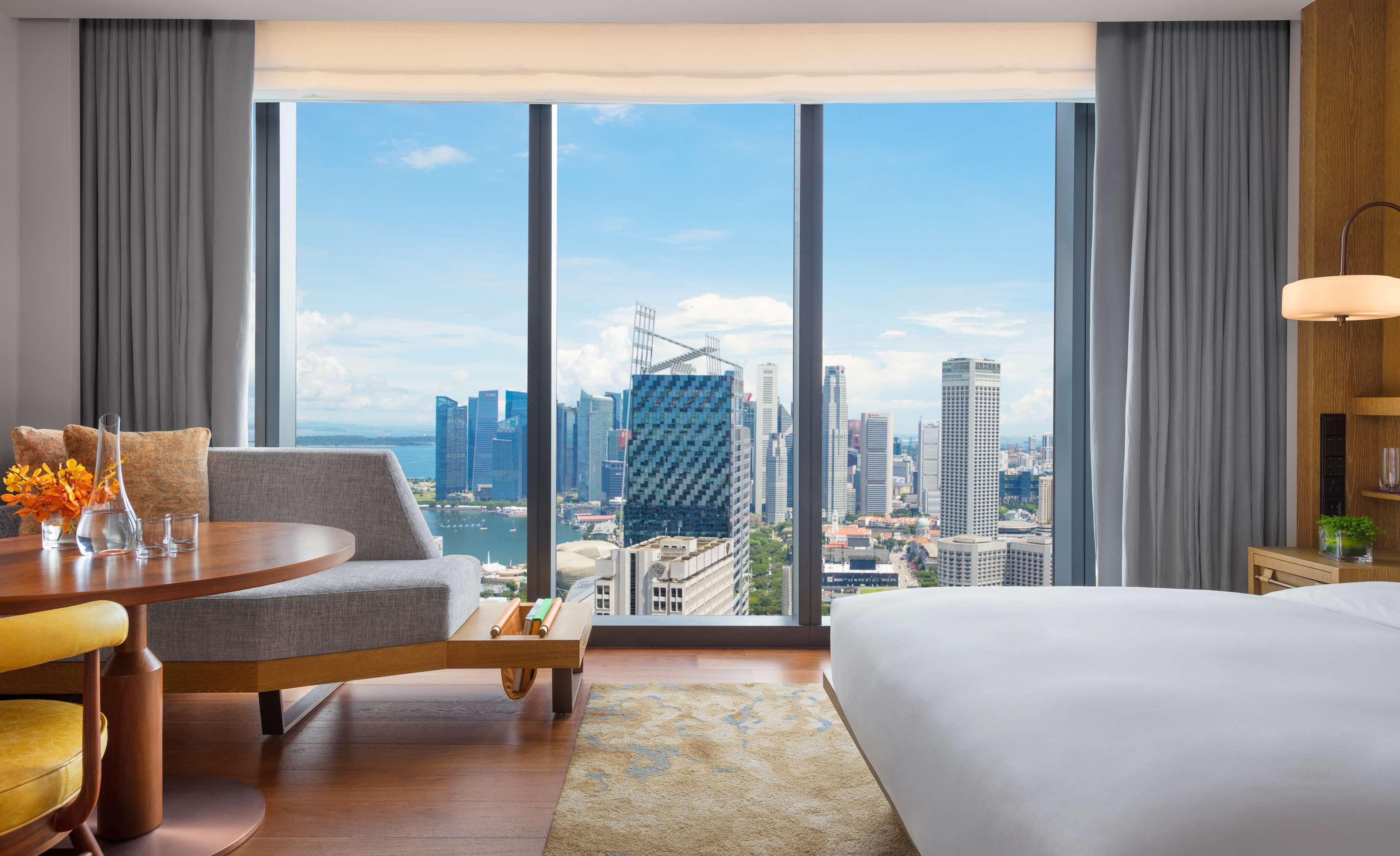 Andaz Singapore, By Hyatt Dış mekan fotoğraf A guest room at the hotel