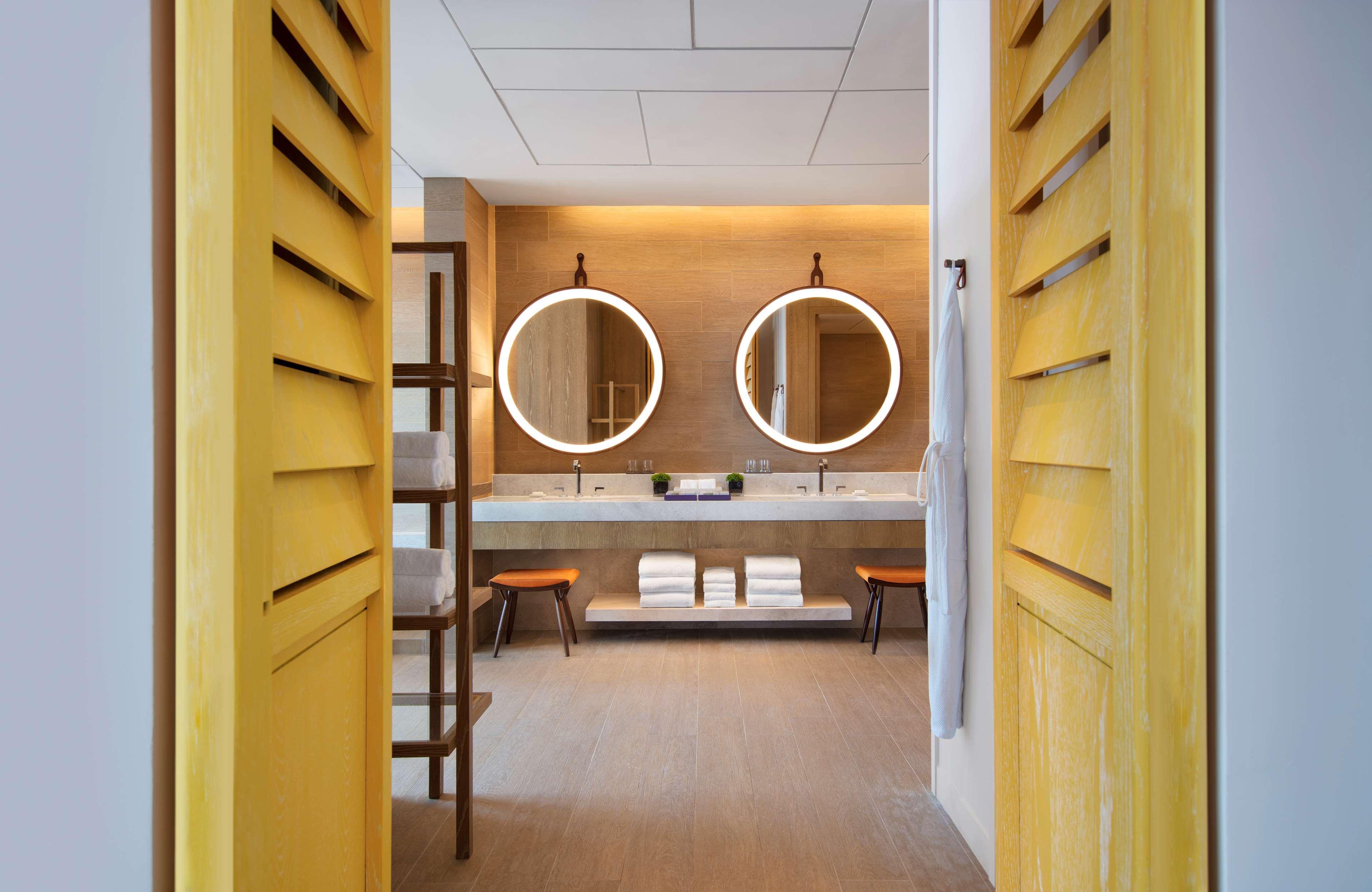Andaz Singapore, By Hyatt Dış mekan fotoğraf Bathroom